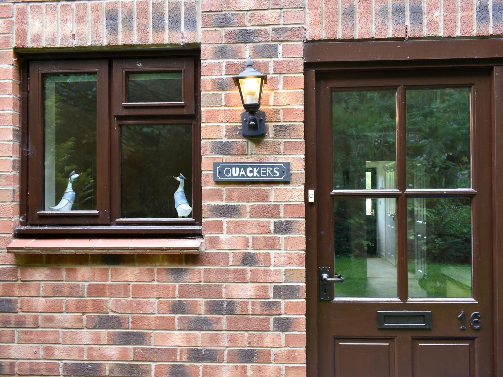 Quackers Villa Whitby Buitenkant foto