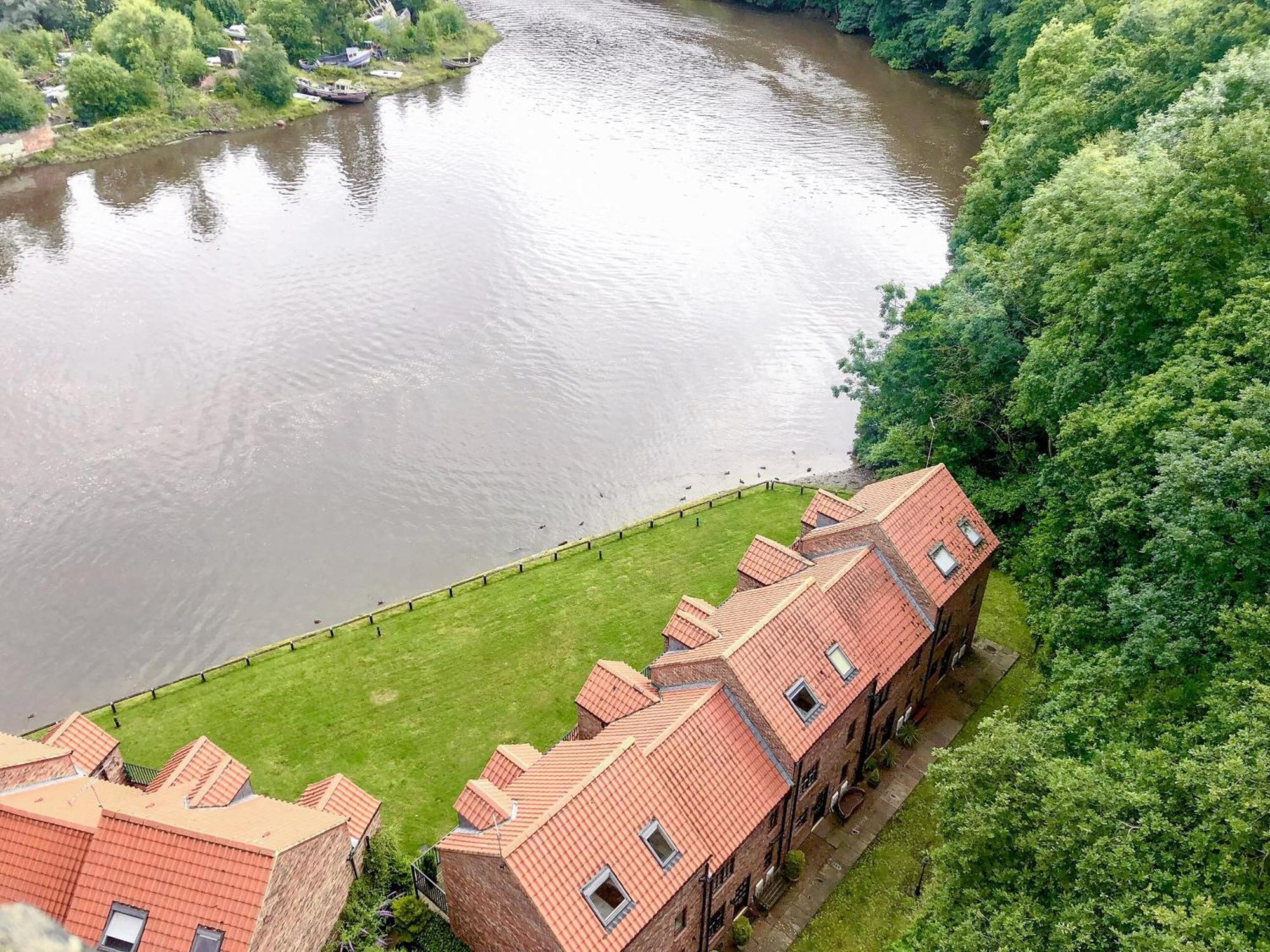 Quackers Villa Whitby Buitenkant foto